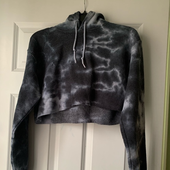 Sweatshirt - Picture 1 of 3